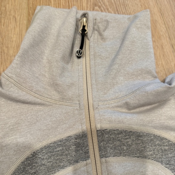 Lululemon sweater - Picture 3 of 5